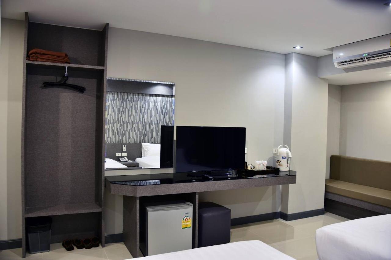 C Hotel Bangna Bangkok Buitenkant foto