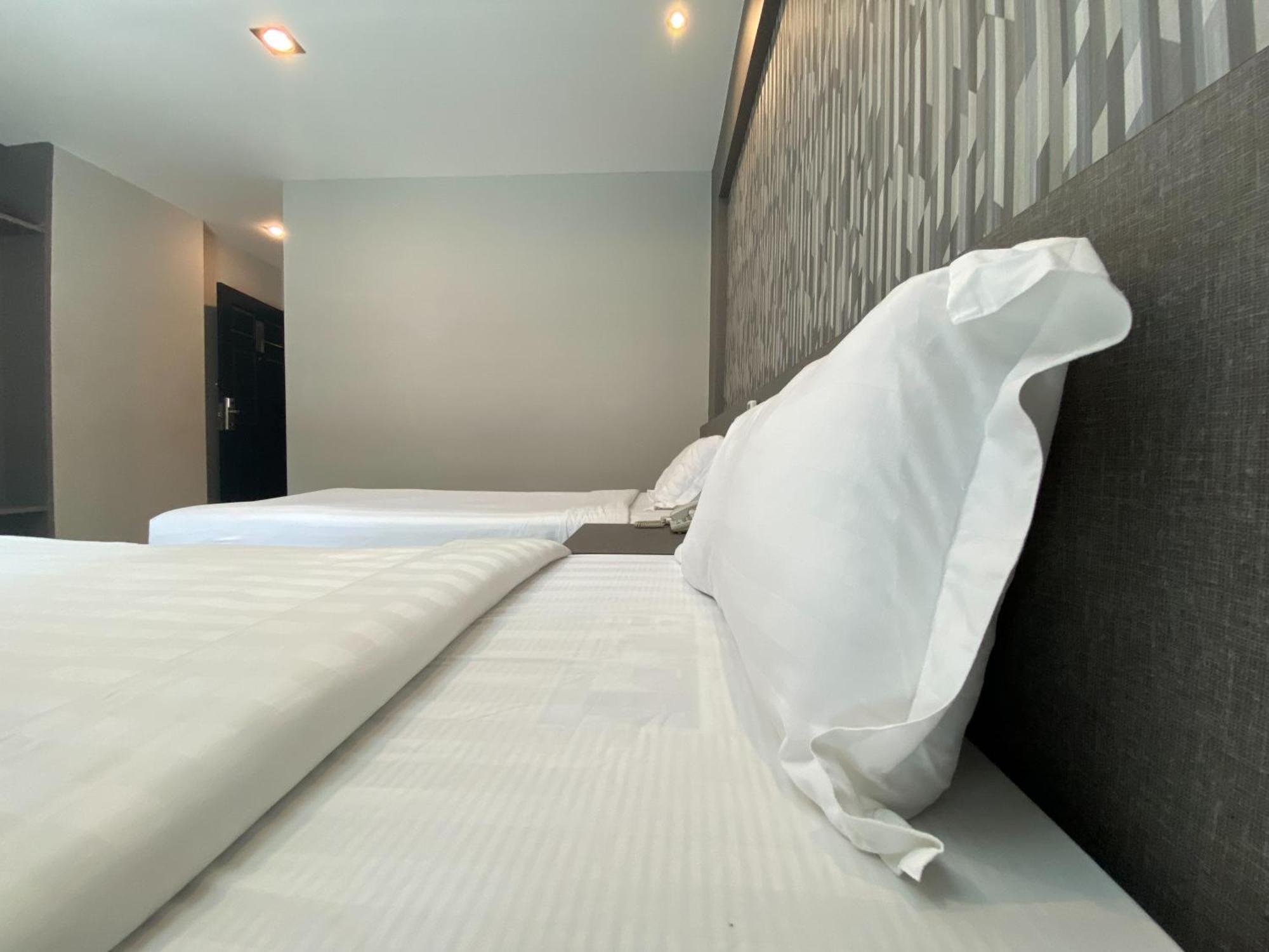 C Hotel Bangna Bangkok Buitenkant foto